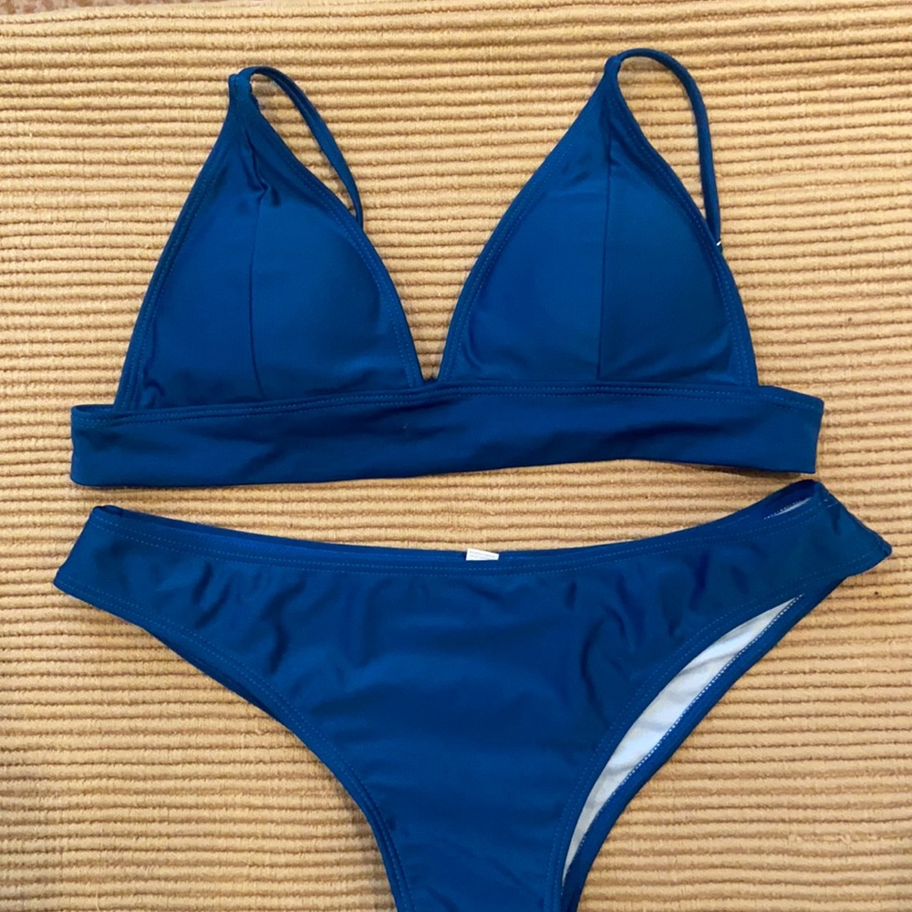 BLUE BIKINI SWIMSUIT / Size: L